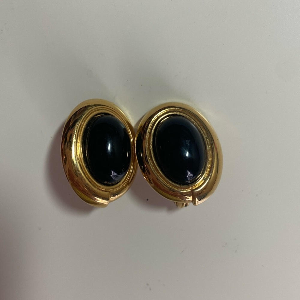 Monet vintage clip earrings